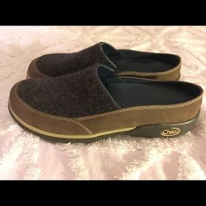 Chaco slides size 9
